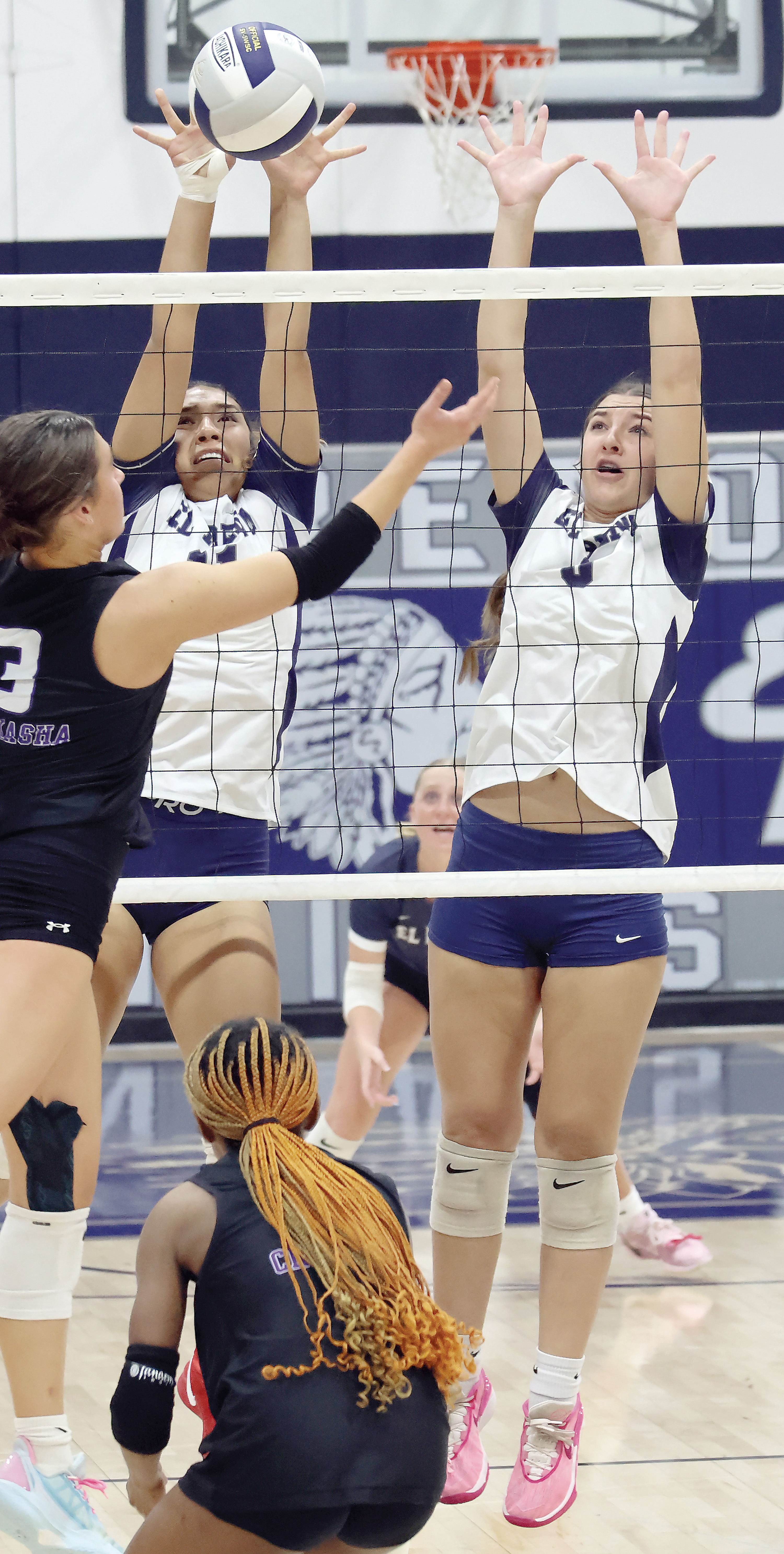 ER spikers remain tied for SC lead | El Reno Tribune
