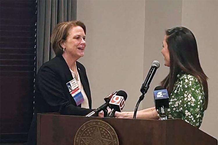Erin Dyer Thompson thanks Cyndi Munson