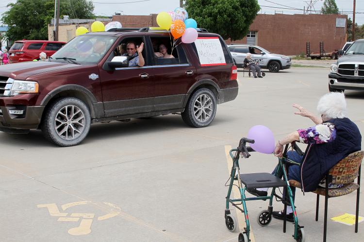 Mother’s Day parade_2