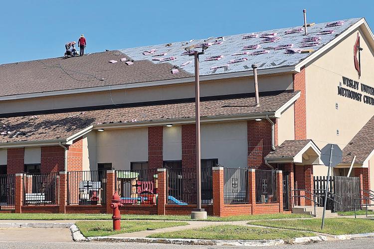 Church gets new roof_story