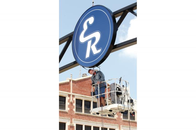ER sign