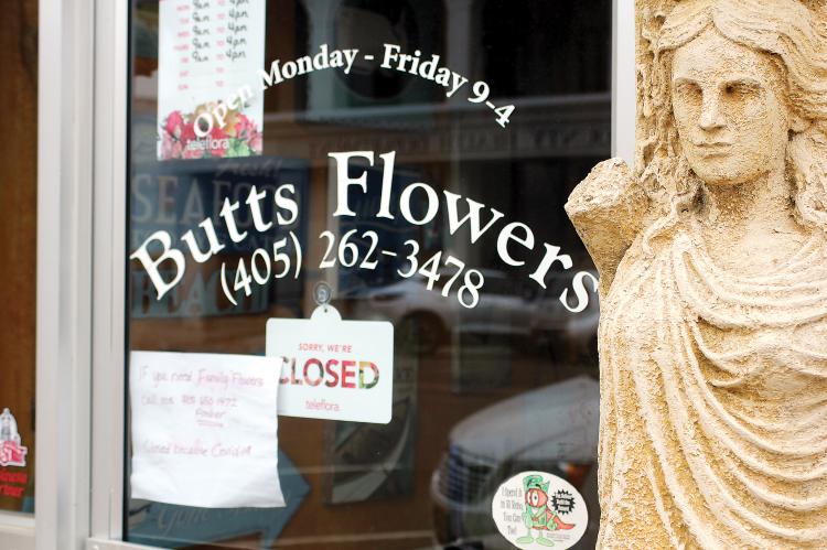 Butts Flowers_Downtown El Reno