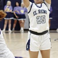 Jaida Richardson shoots an outside jumper