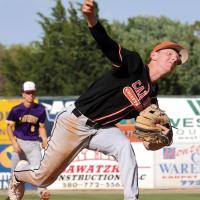 Kyler Thiessen throws a pitch