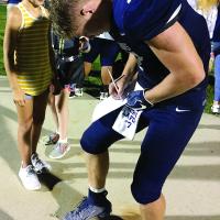 Autographs_Football