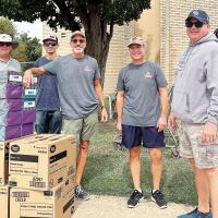 The volunteers who are the muscle for Blessing Baskets_story