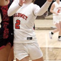 Calumet’s Allie Harris shoots