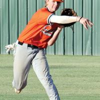 Gavin Tinsley makes a throw