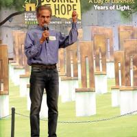Dennis Purifoy talks with EHS students about being an OKC bombing survivor