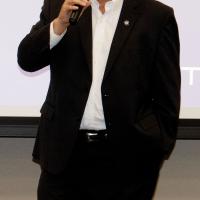Dick Lowe talks with the crowd