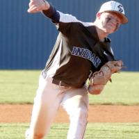 Davin Shamblin throws a pitch