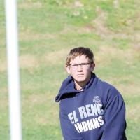 Jonas McClure watches a chip shot
