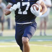Jaydon Steele runs for extra yards