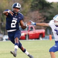 Dorian Plumley throws on the run
