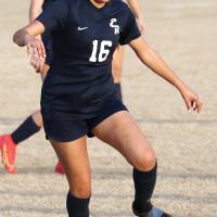 Ximena Salazar dribbles down the field