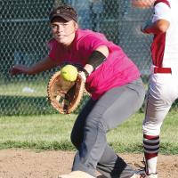 EHS softball_Mutzig at first