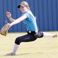 Maddie Moss reaches out to make a low catch