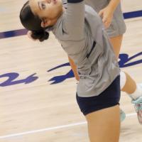 Dailey Maples sets the ball to a hitter