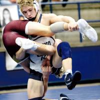 Dailey Jennings sets up a takedown move