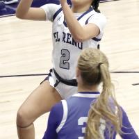 Juliana Thomas (2) shoots a fastbreak layup