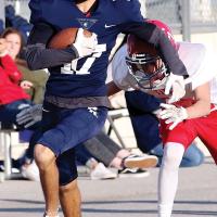EHS football_Null trying to outrun