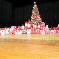 Gifts to Yanks display