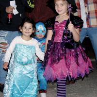 Paislee Combs (purple hat) and Everly Garcia