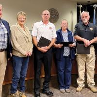 City recognizes employees for quarter century of work_story