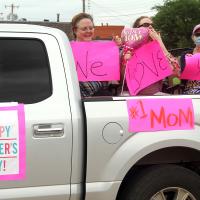 Mother’s Day parade_1