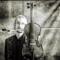 Kyle Dillingham will perform with his band
