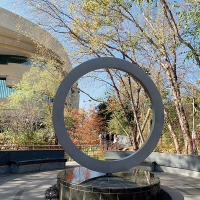 The ring in the memorial