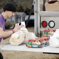 Thanksgiving distribution_1