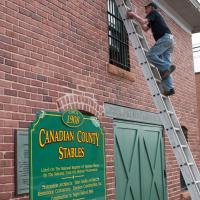 Stables paint_story