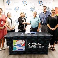 Language course in Kiowa set_story