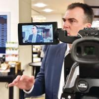 Oklahoma Gov. Kevin Stitt speaks to Gaylord News reporters