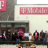Ribbon-cutting T-Mobile