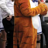 Basketball season roars in_story