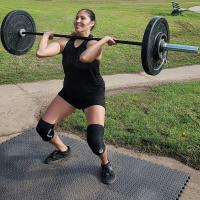  Whitlow lifts up weights