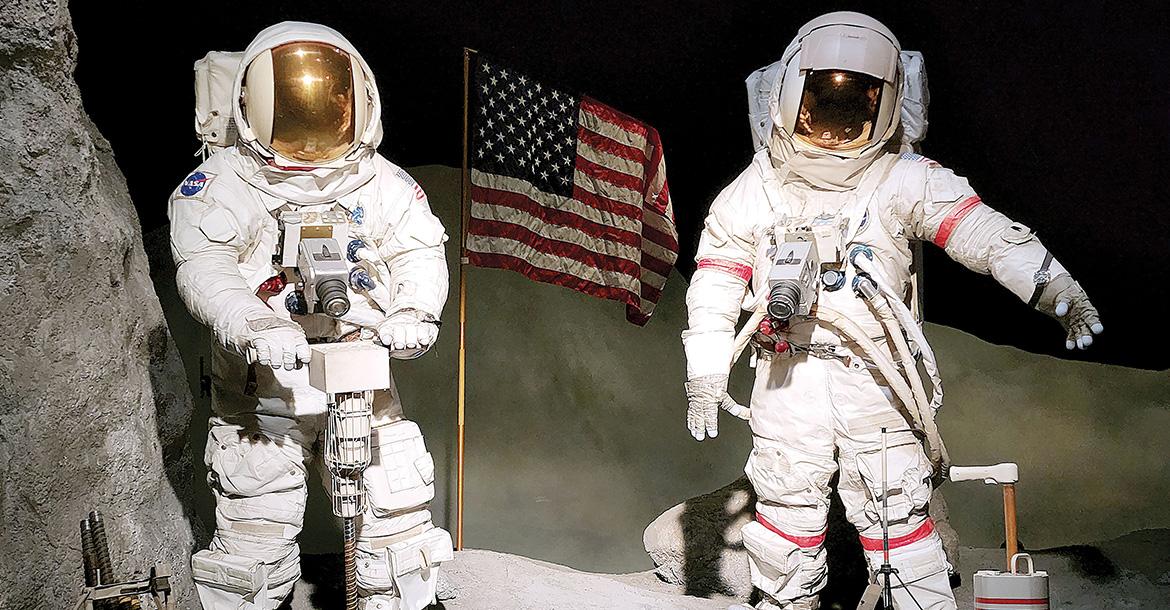 An exhibit of the moon landing at the Johnson Space Center_slideshow