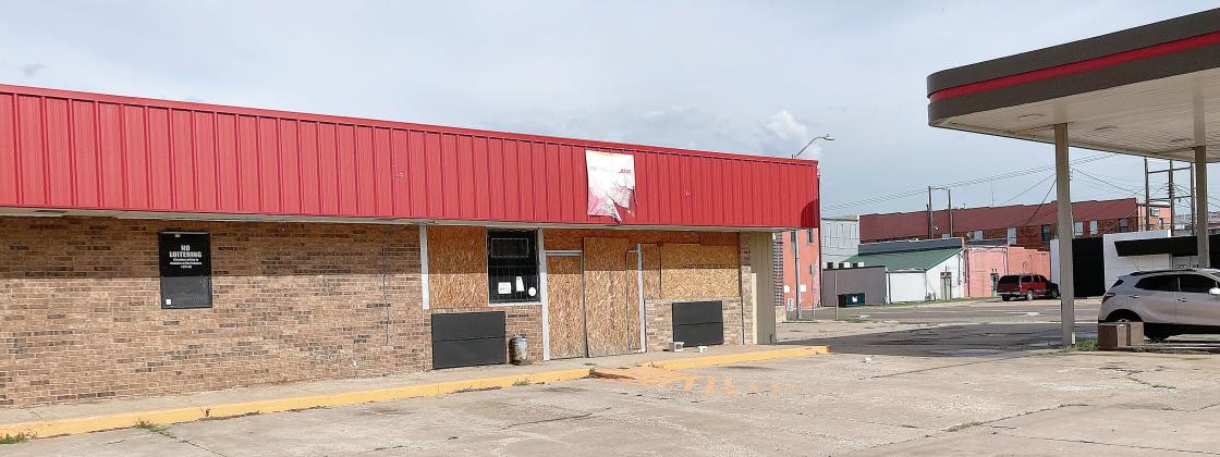 The city of El Reno is purchasing this vacant convenience store