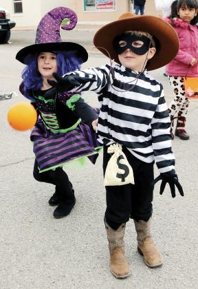 Kids took part in carnival-style games at a Trunk or Treat event