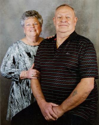 Larry and Debbie Thomas_anniversary
