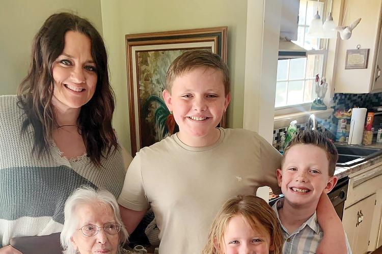 Maxine Hubbs Brockhaus with great-grandchild and great-great-grandchildren