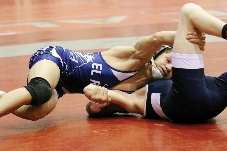 Connor Knapp sets up a pinning combination