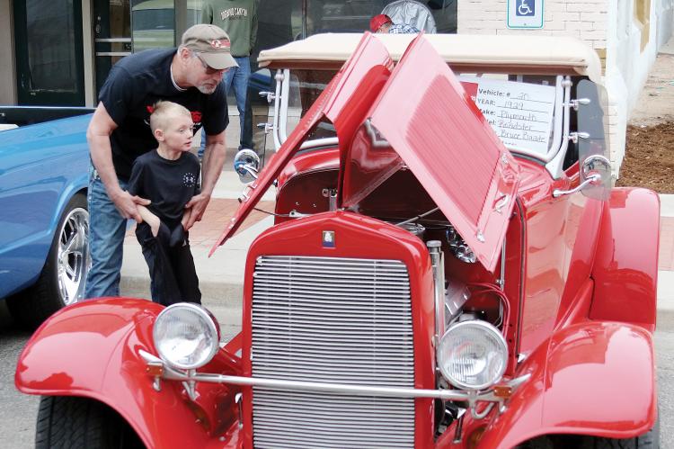 Car show brings color, style and muscle to Burger Day_1
